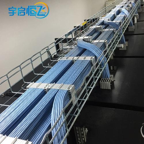 综合布线中的机房布线固线器与机柜理线器 分层固定保障通信机房高效运维